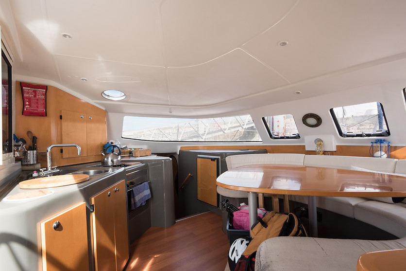 Intérieur Catamaran LM Lavezzi Fountaine Pajot